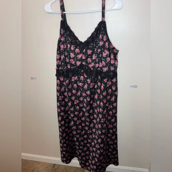 Torrid Tea Length Woven Jacquard Lace Trim Cami Dress Size 1X EUC - Picture 5 of 10